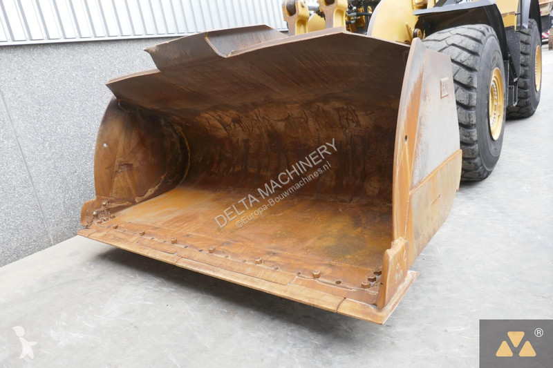 Nakladač Caterpillar 980M