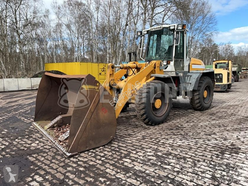 Pala cargadora Liebherr with High-Tipping Bucket