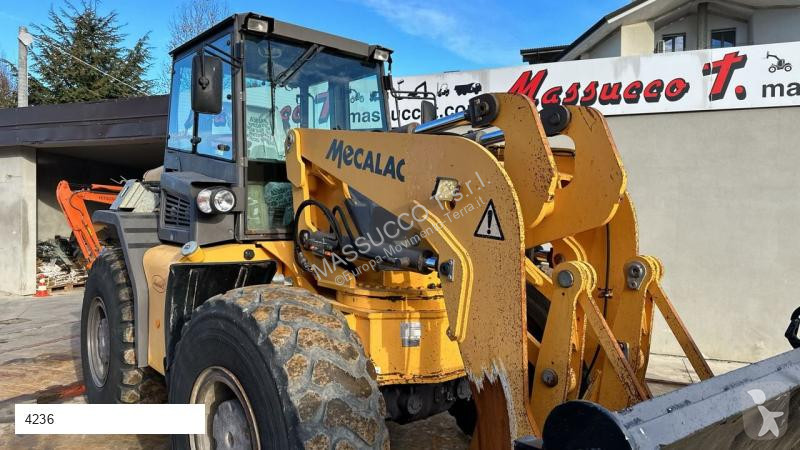 Incarcator Mecalac AS210 4X4