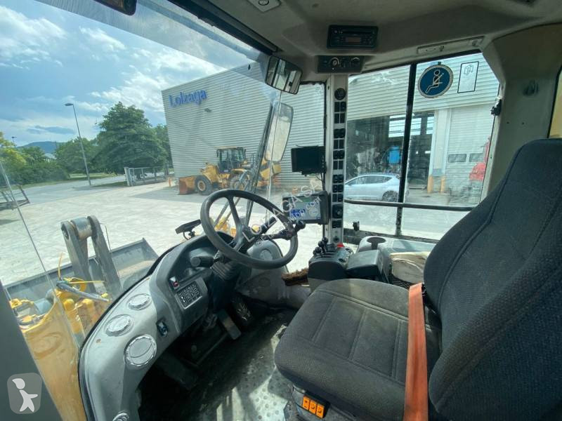 Pala cargadora Volvo L-90F