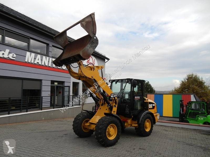Shovel Caterpillar ( CAT ) 906M