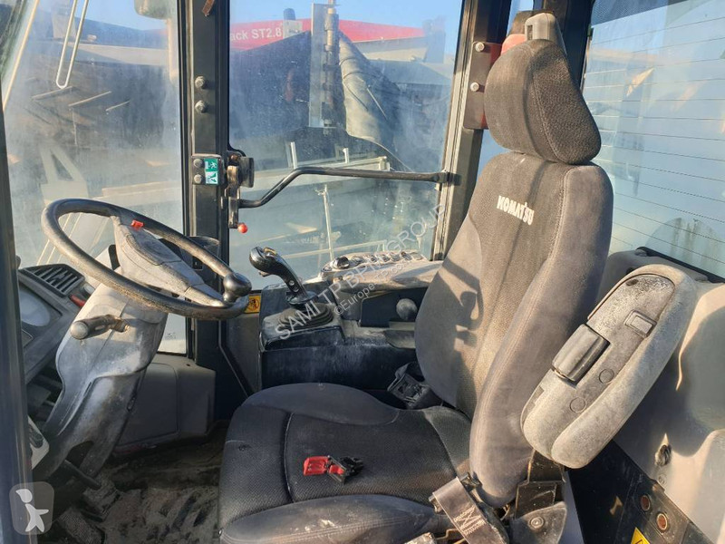 Pala Komatsu WA320-8