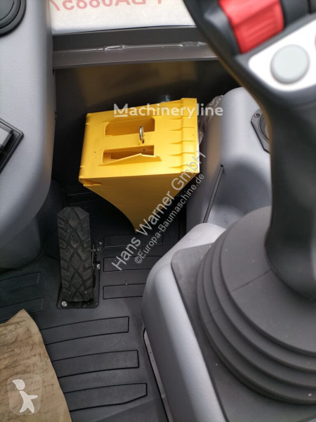 Incarcator Mecalac AX 850