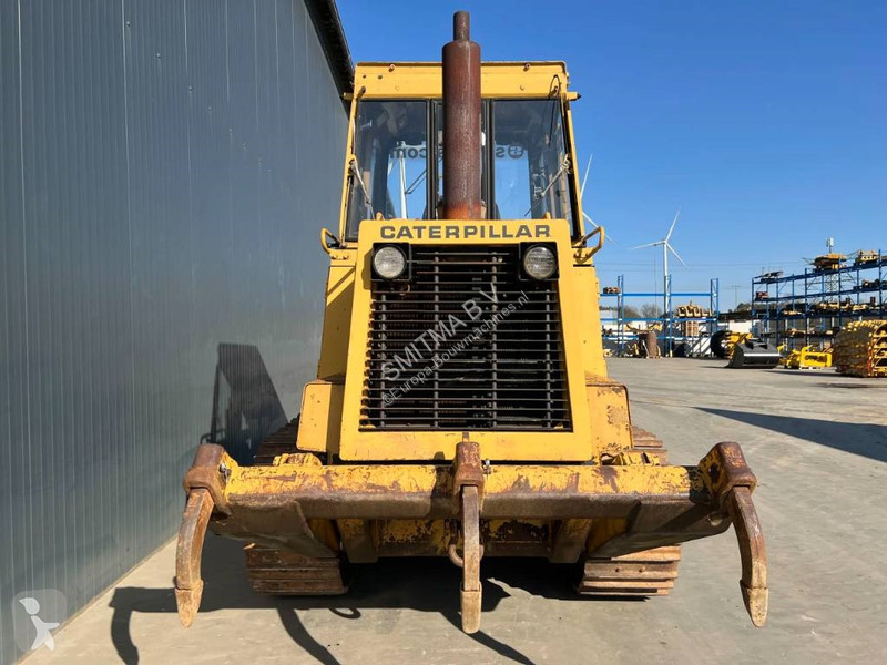 Nakladač Caterpillar - Ripper
