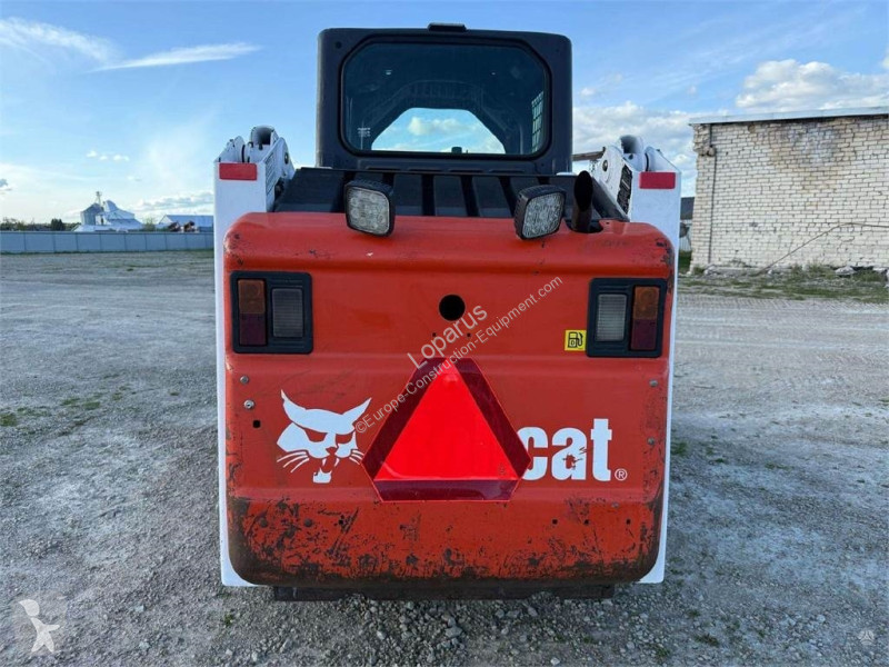 Shovel Bobcat