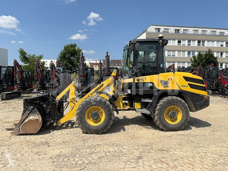 Shovel Yanmar V80