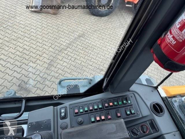 Pala Liebherr