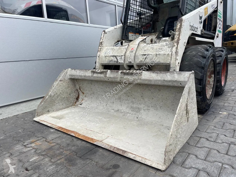 Shovel Bobcat