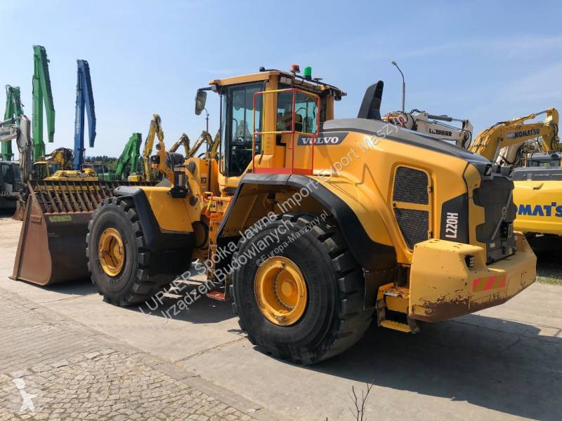 Nakladač Volvo L220H
