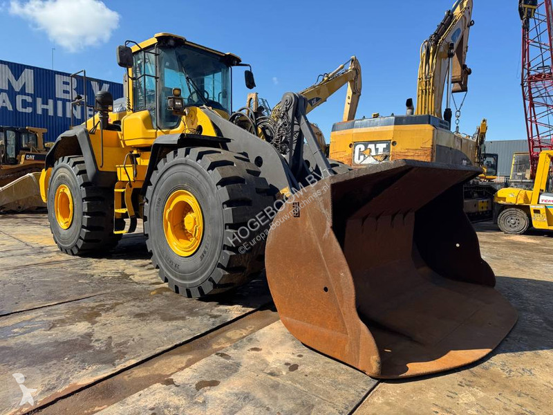 Shovel Volvo L 220 H ( WITH EW TYRES )