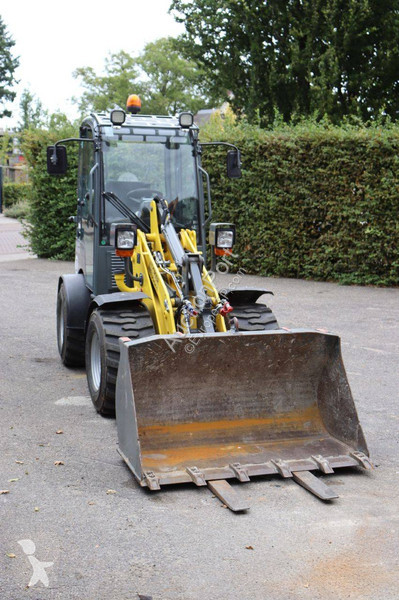 Pala cargadora Neuson WL25
