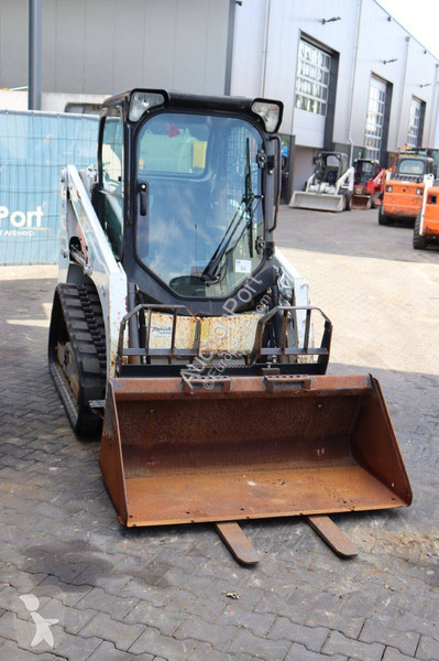 Shovel Bobcat T450