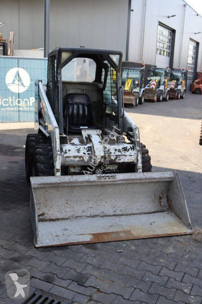 Shovel Bobcat
