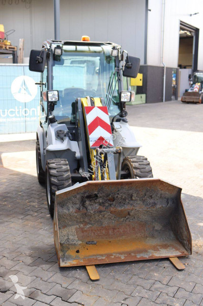 Shovel Yanmar 358