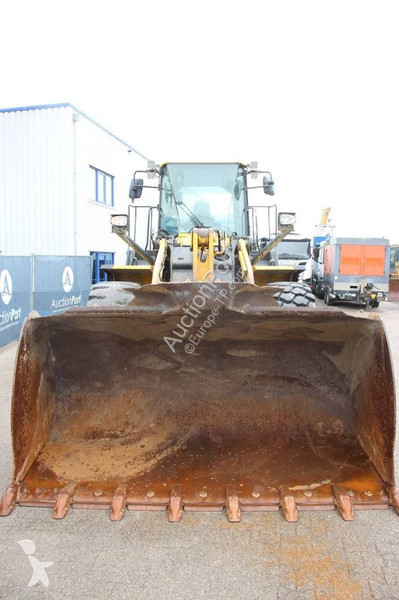 مُحمّلة Komatsu -7