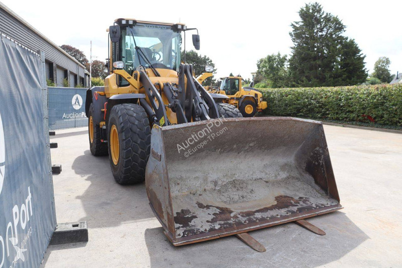 Shovel Volvo L60H