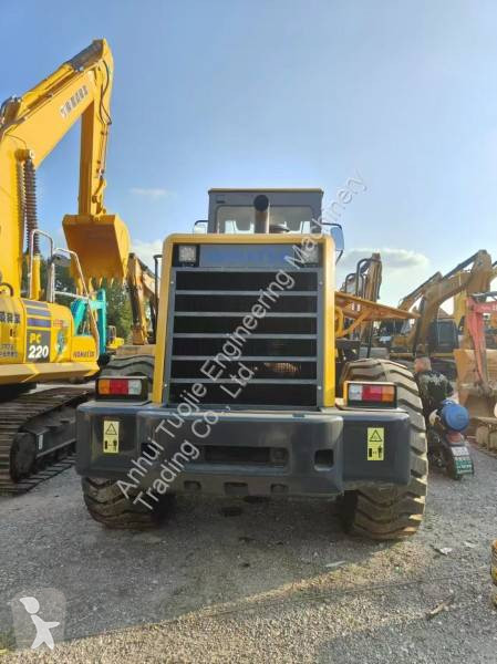 Nakladač Komatsu
