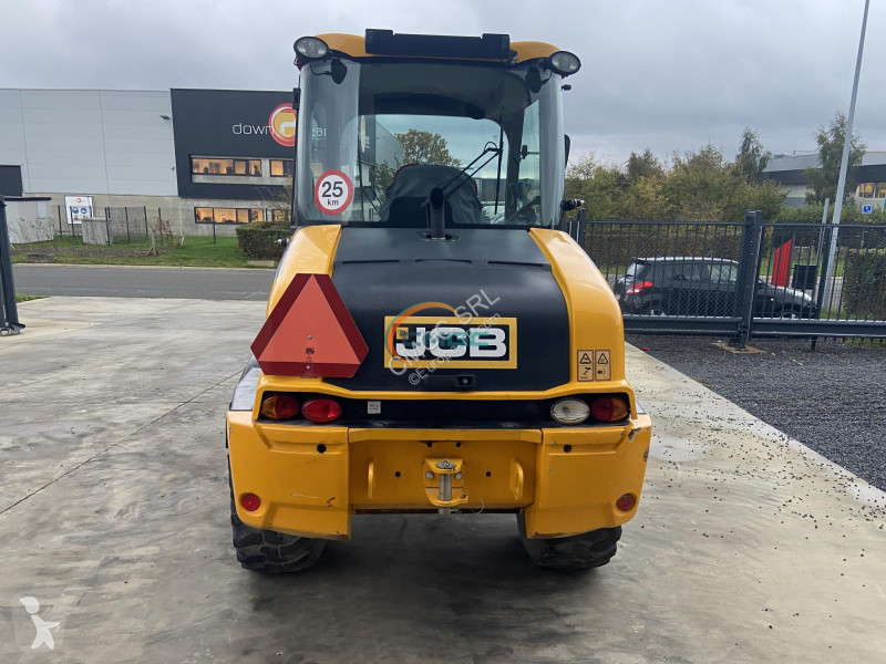 Фронтальный погрузчик JCB AG T4