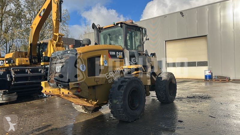 Nakladač Caterpillar 930M