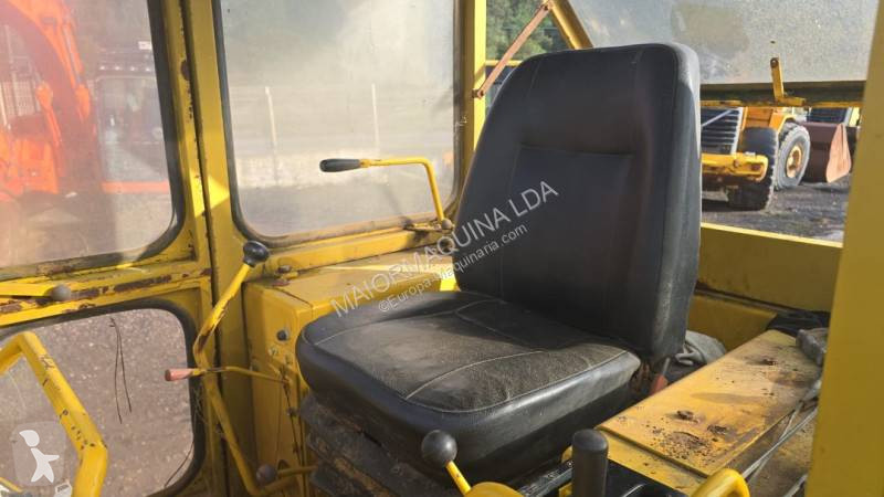 بلدوزر Komatsu