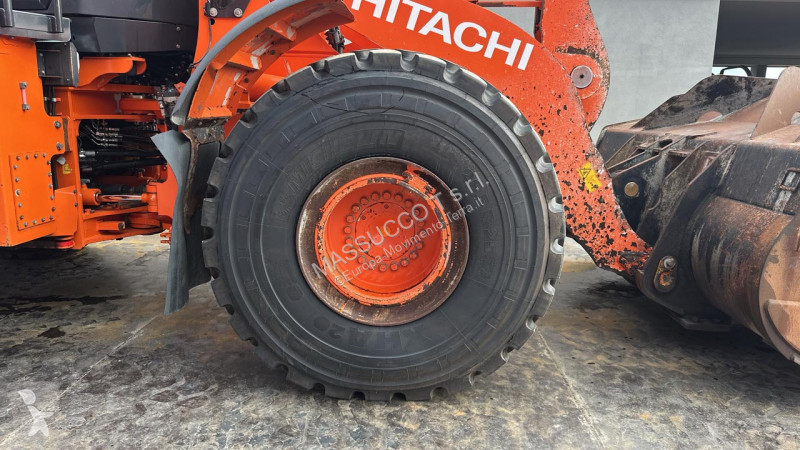 Nakladač Hitachi 6