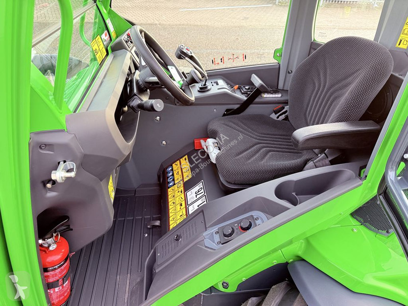 Nakladač Avant tecno 760i GTX Cabine