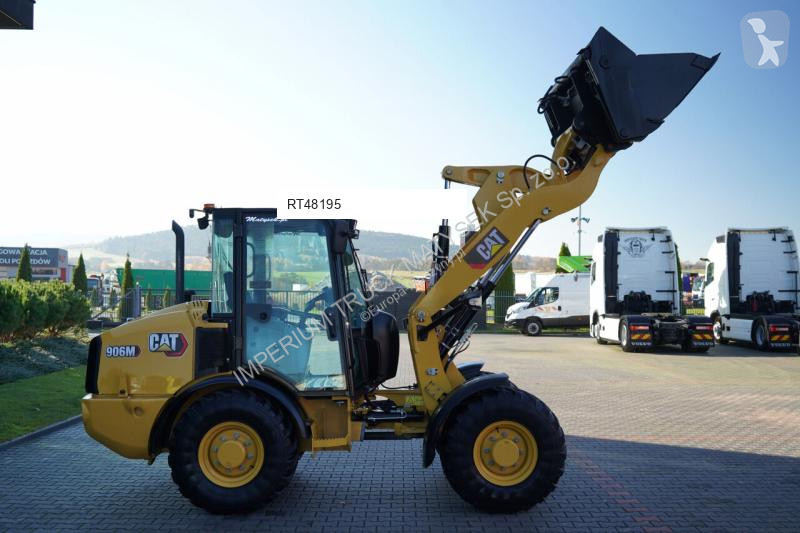 Nakladač Caterpillar 906M