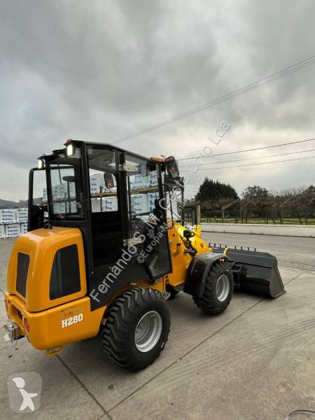 Фронтальный погрузчик Kubota H280 1m3