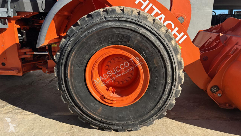 Nakladač Hitachi