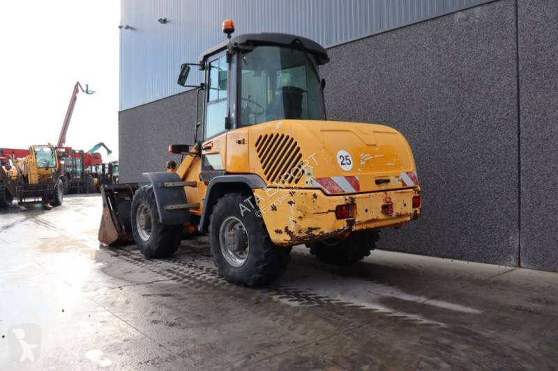 Фронтальный погрузчик Terex