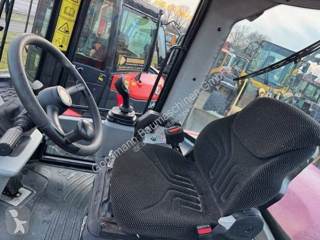 Nakladač Yanmar V 120-5
