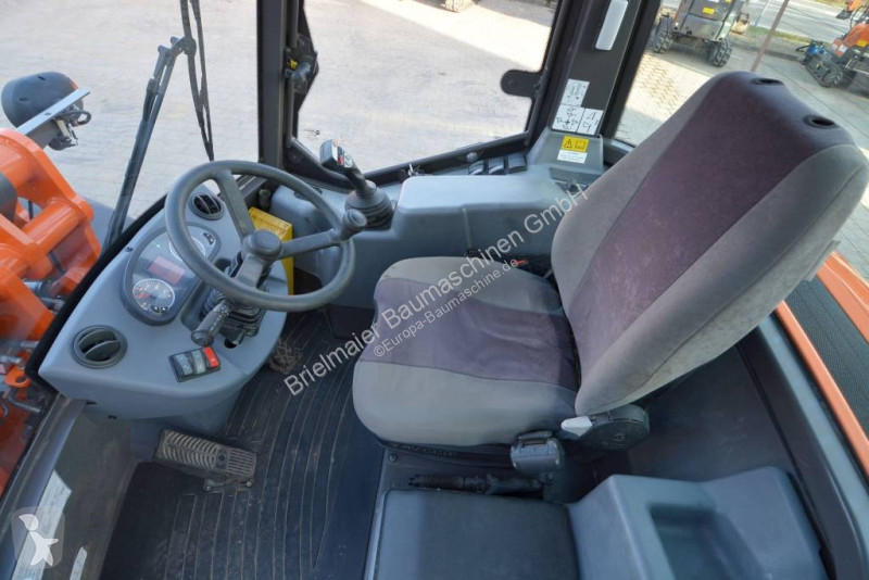 Nakladač Hitachi 956 C