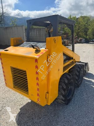 Nakladač Mustang 930a à 8500 € ht