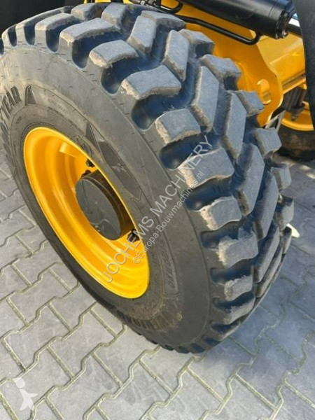 مُحمّلة JCB 409