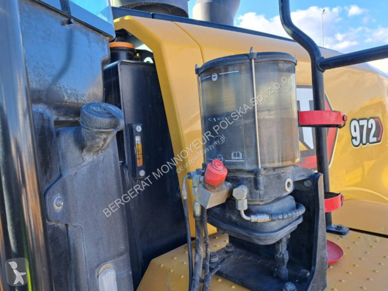 Nakladač Caterpillar 972