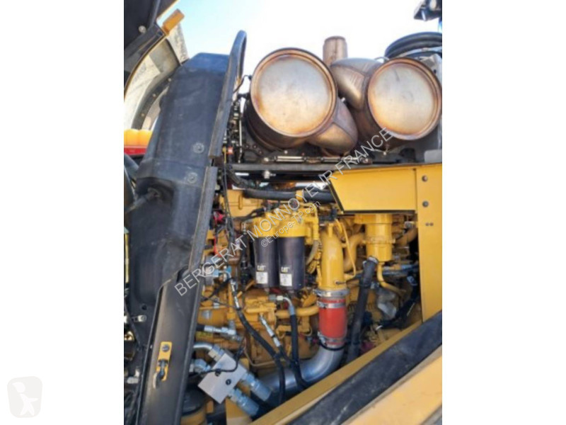 Nakladač Caterpillar 982M