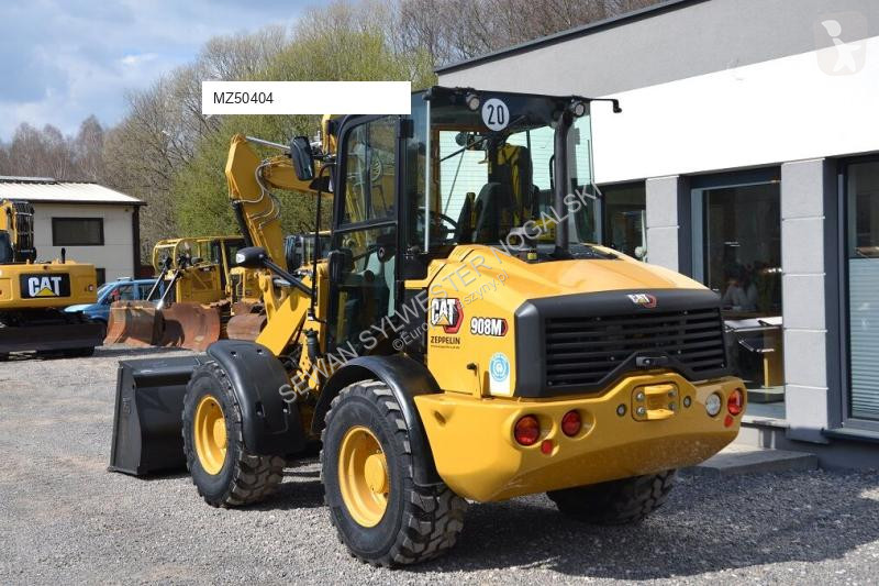 Nakladač Caterpillar 908 M