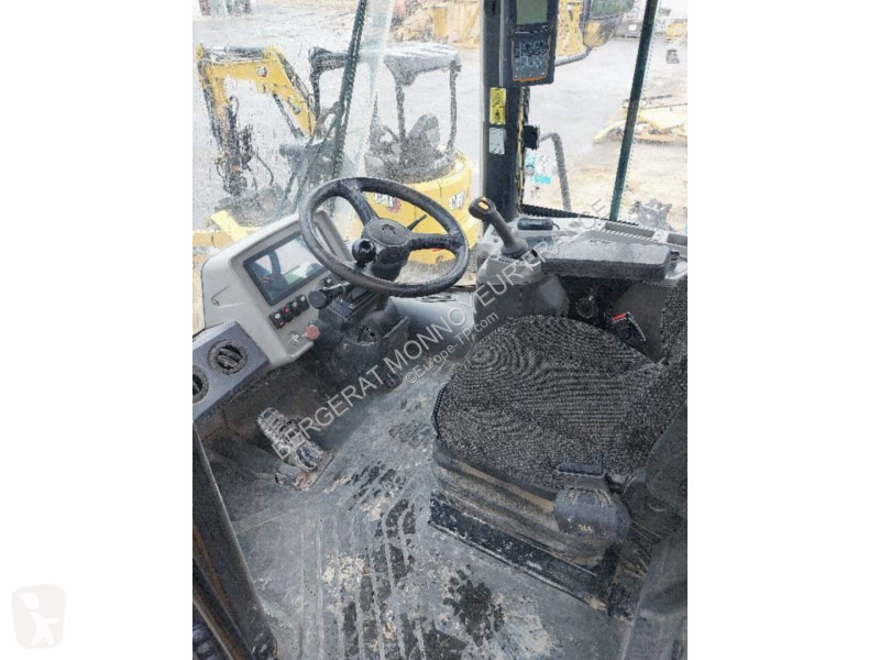 Nakladač Caterpillar 950GC