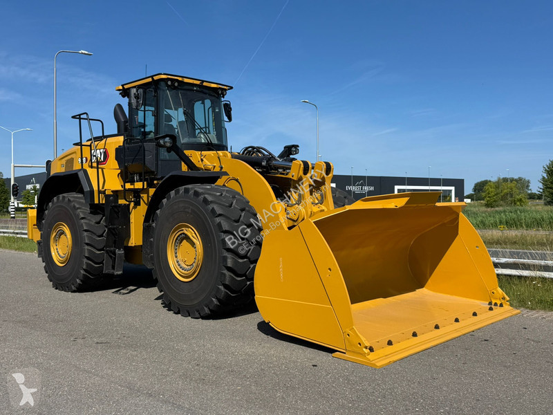 Nakladač Caterpillar 980