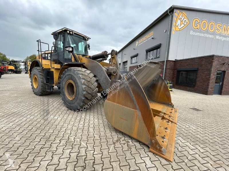 Nakladač Caterpillar 972 M