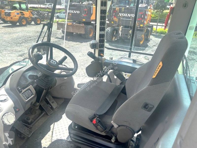 Nakladač Volvo L 60 H