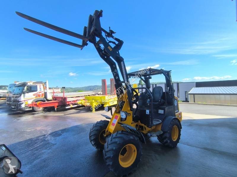 Nakladač JCB SMART POWER