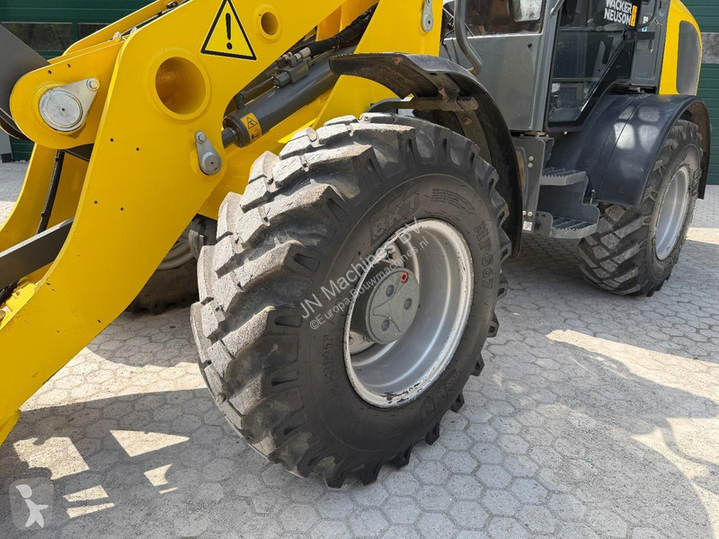 Nakladač Wacker Neuson WL 54 LOW HOURS