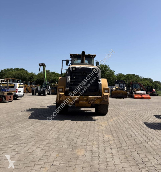 Nakladač Caterpillar 950