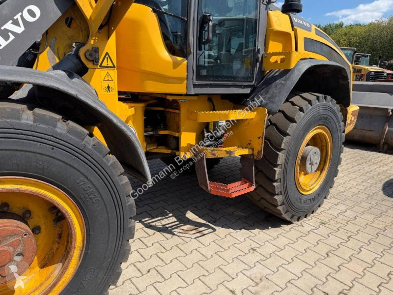 Nakladač Volvo H