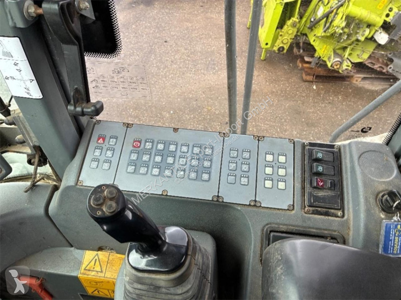 Nakladač Liebherr  550 2plus2