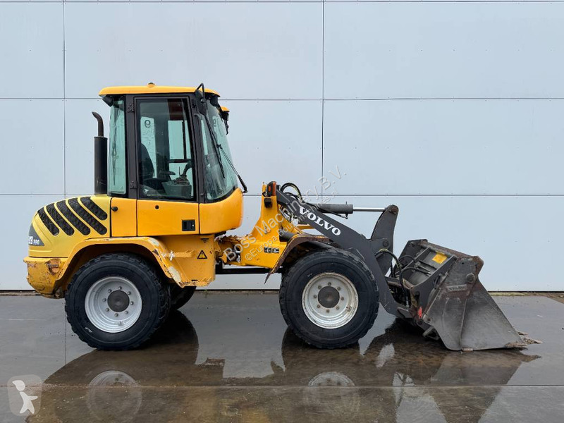Nakladač Volvo B - Bucket + Forks / Quick Coupler