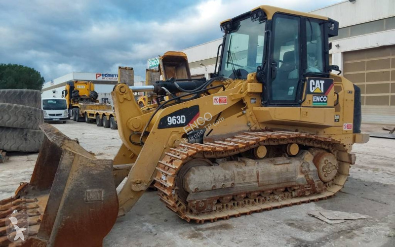 Pala Caterpillar waste