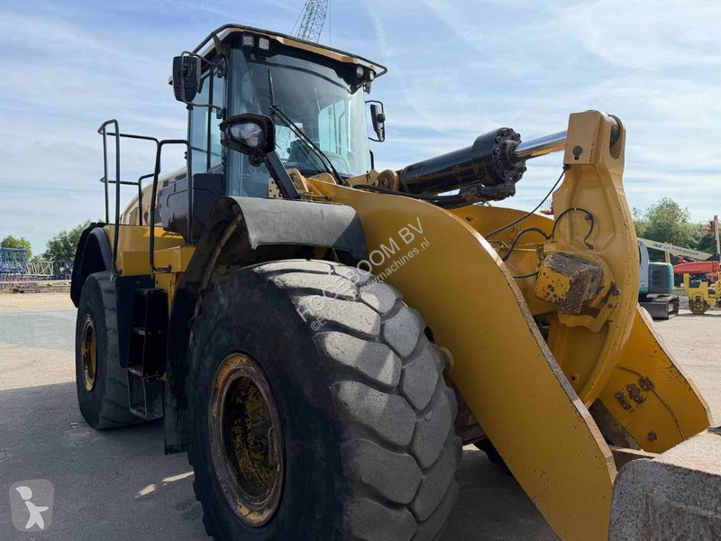 Nakladač Caterpillar 972 M