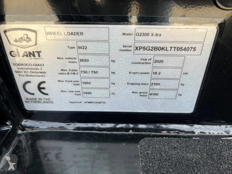 Nakladač Giant G2300 X-TRA